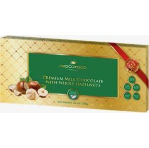 Chocoyoco Premium mléčná čokoláda s celými lískovými oříšky 245 g